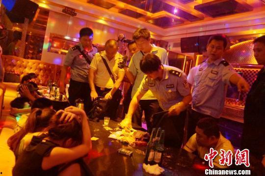 爆料海口夜总会事件视频,揭秘夜场幕后真相  第2张